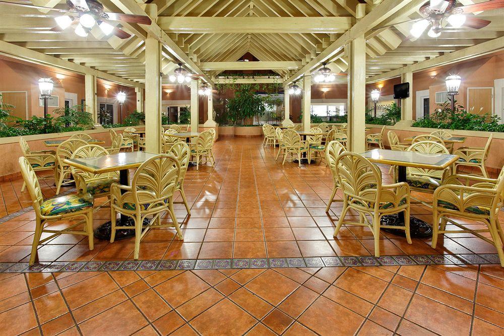iStay Hotel Ciudad Victoria Restaurante foto